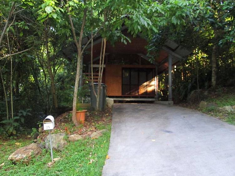 2 Bedrooms House and lot For Rent