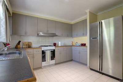 Townhouse For Rent with 3 Parking Space
