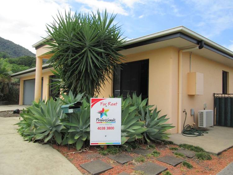 4 Bedrooms House and lot For Rent