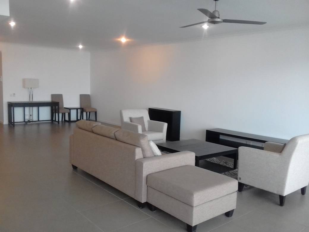 Apartment For Rent with 2 Parking Space