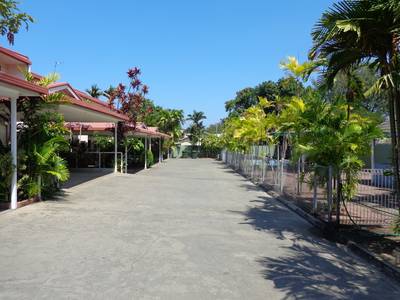 residential Apartment for rent ใน Boroko รหัส 11443 17