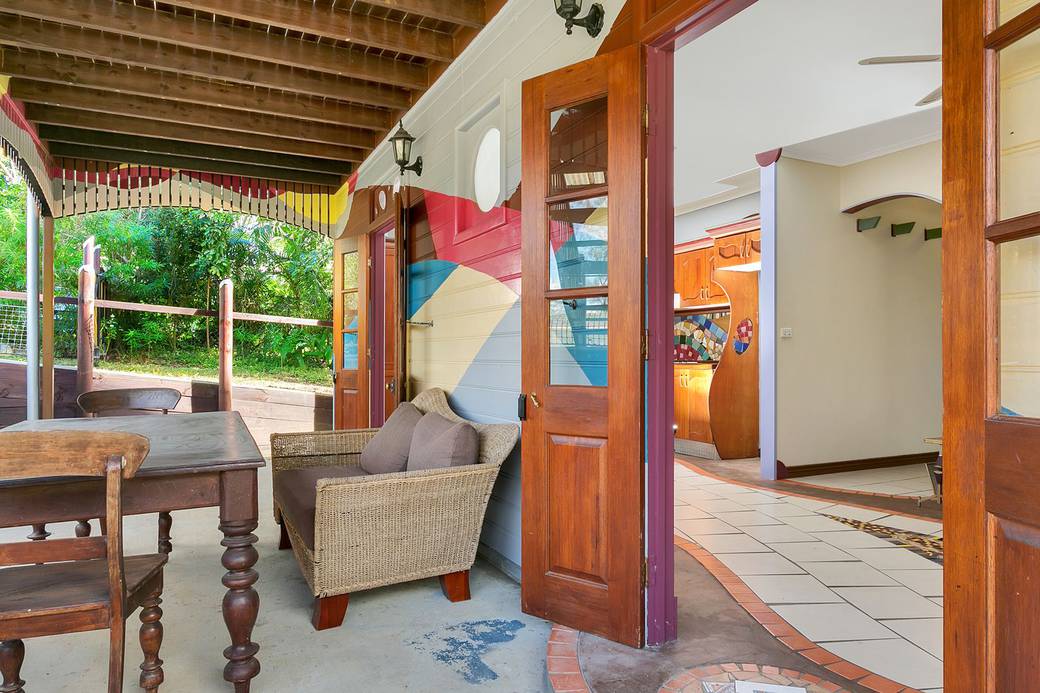 House and lot Bilong Salim in Far North Queensland K890,342
