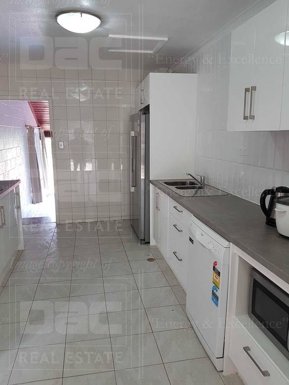 Townhouse For Sale with 4 Parking Space