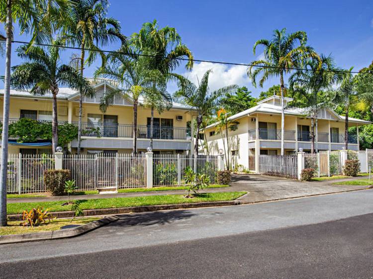 11/79 Le Grande Street, Freshwater Townhouse for Rent