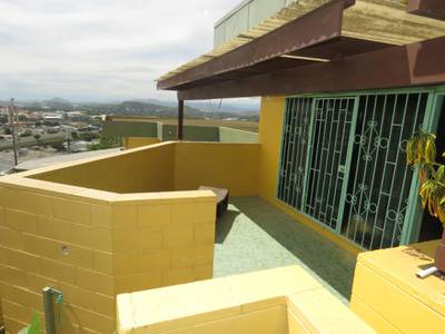 residential DuplexSemi-detached for rent ใน Garden Hills รหัส 12592 2