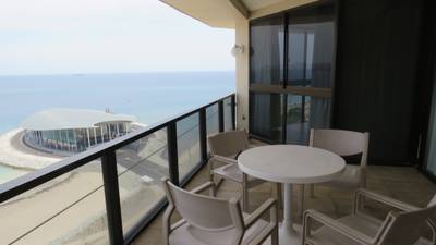 Apartment For Rent with 5 Parking Space