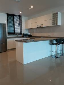 Apartment For Rent with 3 Parking Space