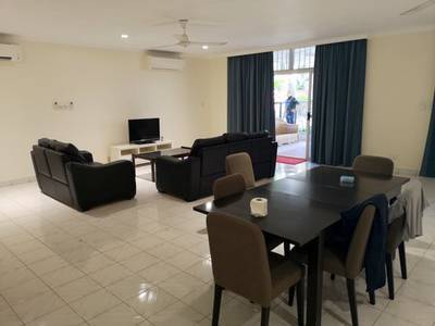 Apartment For Rent with 4 Parking Space