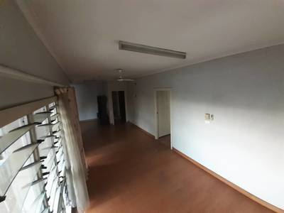 Townhouse For Rent with 2 Parking Space