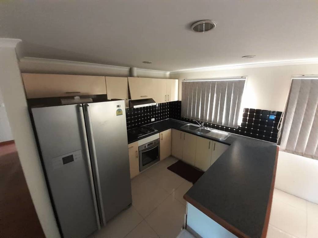 Townhouse For Rent with 2 Parking Space