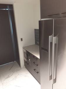 Apartment For Rent with 4 Parking Space