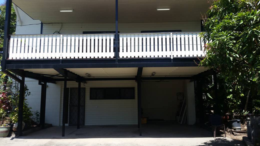 Townhouse For Rent with 4 Parking Space