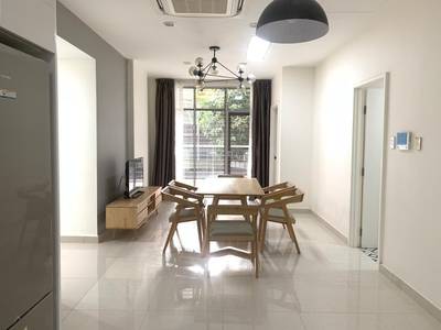 K4,000 Flat