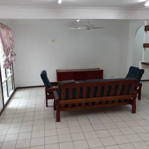 K2,000 Flat