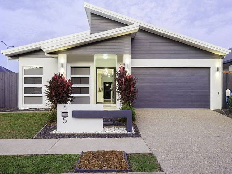 5 Brookville Gardens, SMITHFIELD House for Rent