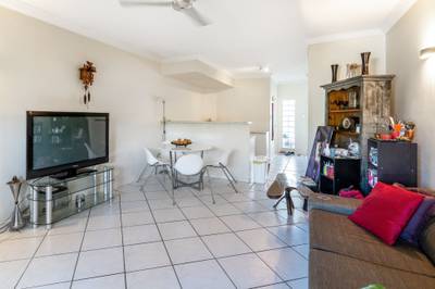 Unit 出售 in Cairns & District K547,903