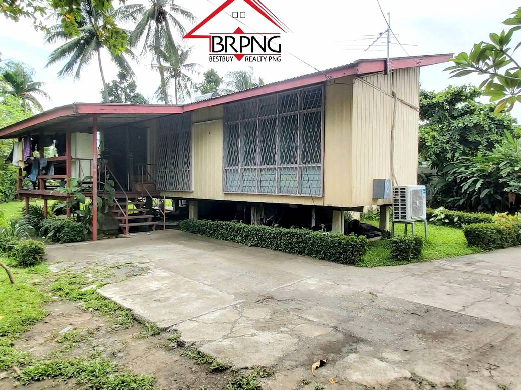 Townhouse For Sale with 1 Parking Space