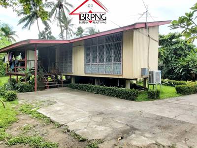 Townhouse For Sale with 1 Parking Space