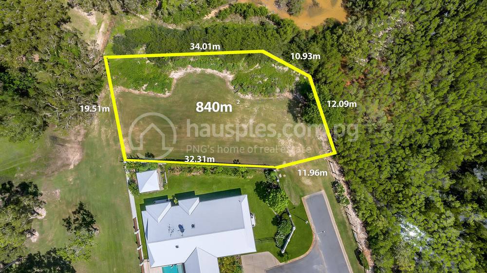 Lot For Sale in Cairns & District K350,000