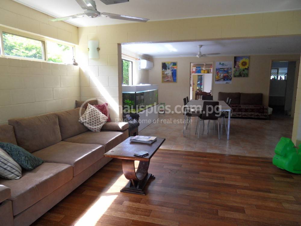 House and lot For Sale with 4 Parking Space
