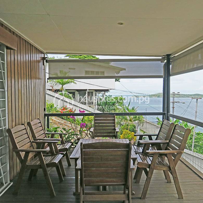 Town House and lot For Rent in Town