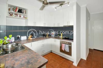 Townhouse For Rent with 3 Parking Space