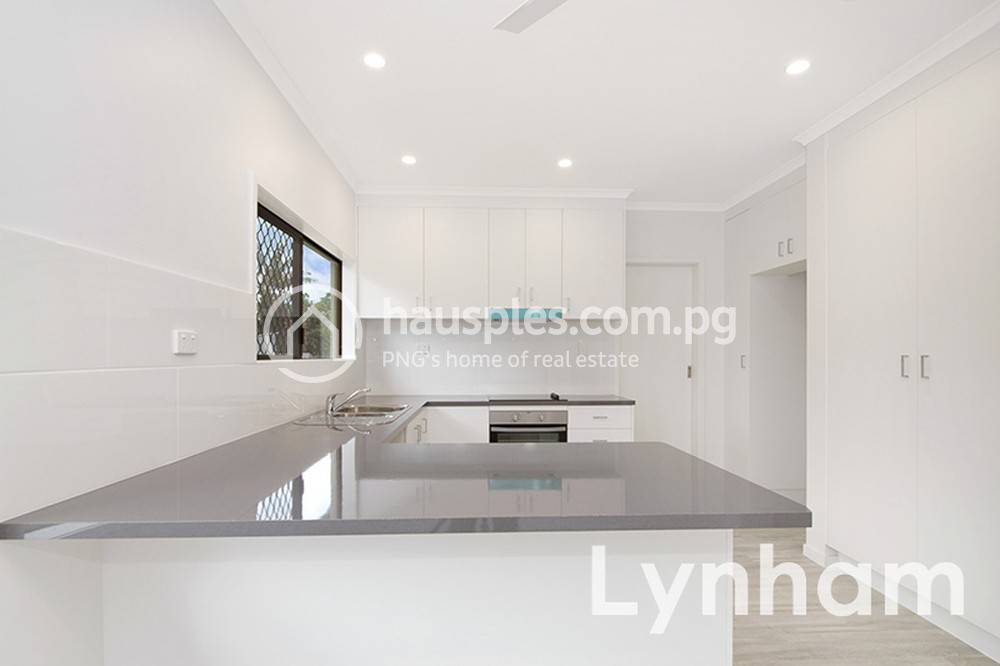 House and lot For Sale with 4 Parking Space