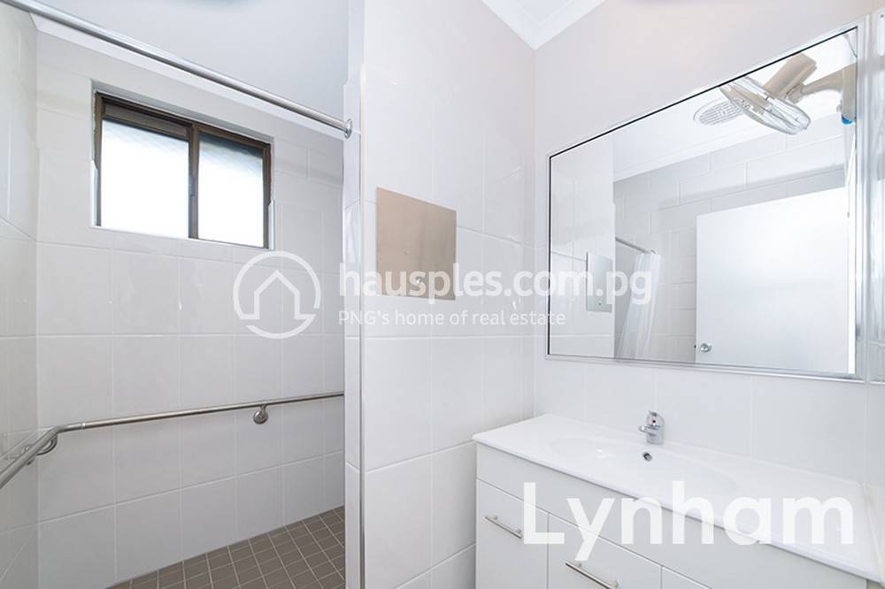 House and lot For Sale in Townsville & District K300,000