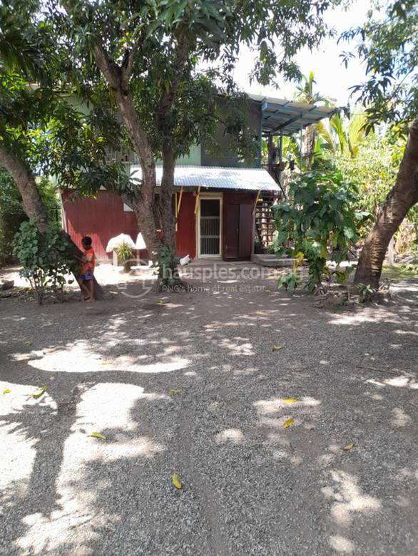 House and lot For Rent with 1 Parking Space
