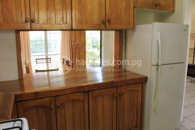 residential Townhouse for rent ใน Boroko รหัส 8612 4