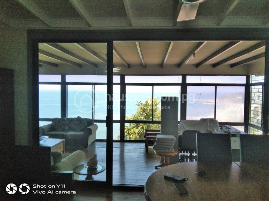 Gallery 01