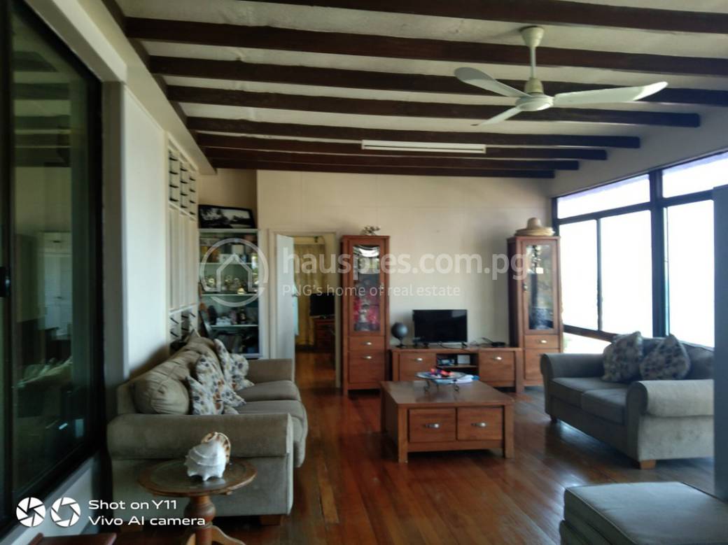 Gallery 01
