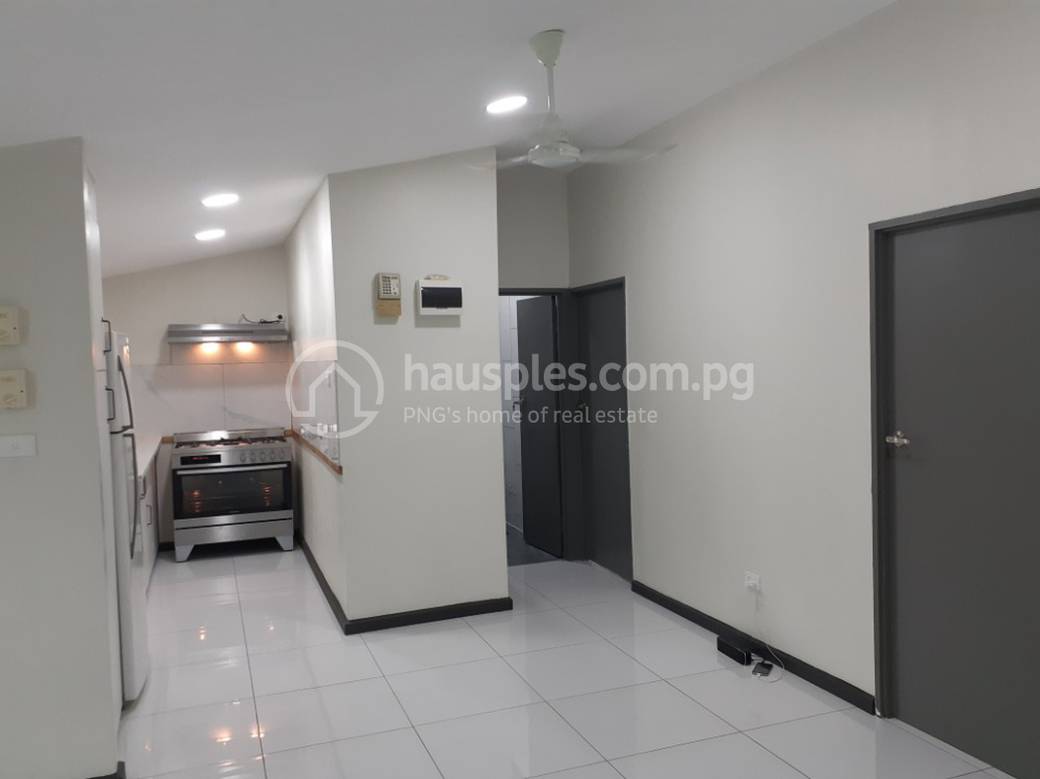 Townhouse For Sale with 4 Parking Space