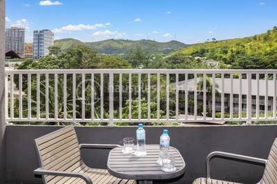 Holiday Inn & Suites Port Moresby | Fernish pinis Apatmen Bilong Rentim