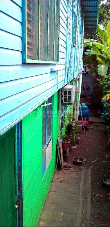 Townhouse For Sale with 2 Parking Space