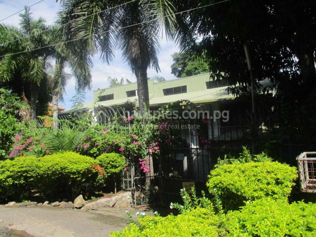 1,100 sqm Living Size Duplex For Sale in Port Moresby