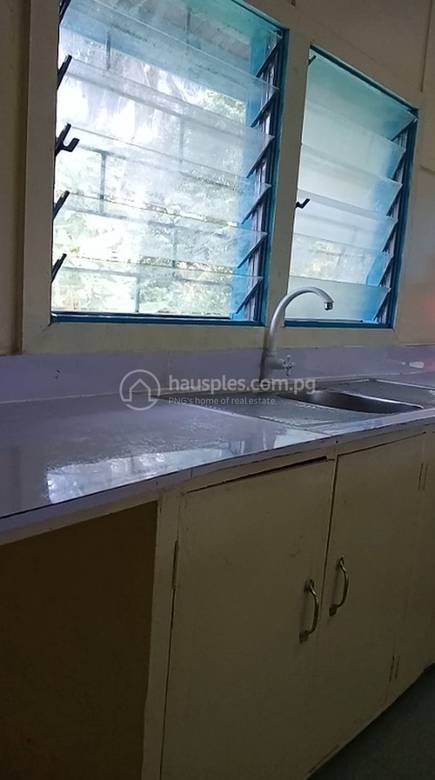 Madang Duplex Bilong Rentim in Madang