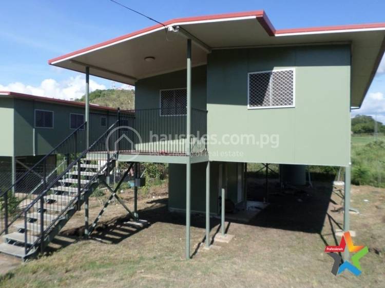 4 Bedrooms House and lot For Sale