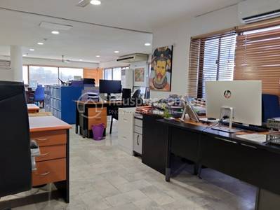 在 2 Mile 区域 ID为 30536的commercial Officesfor sale项目 2