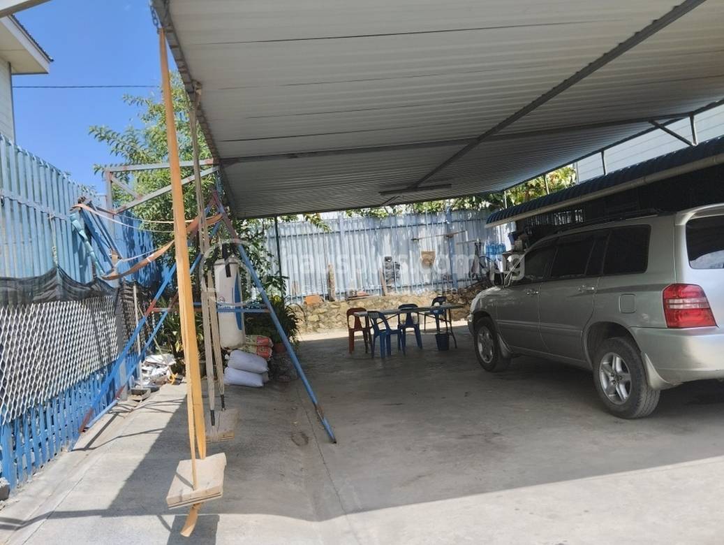 7 mile House and lot For Sale in 7 mile