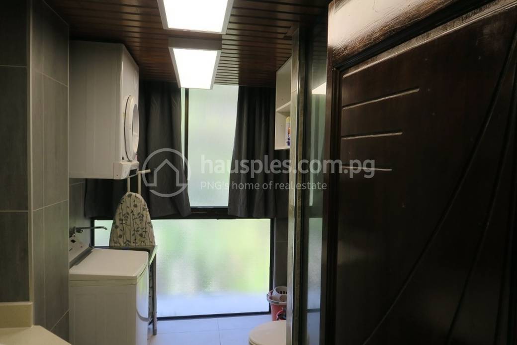 Gallery 01