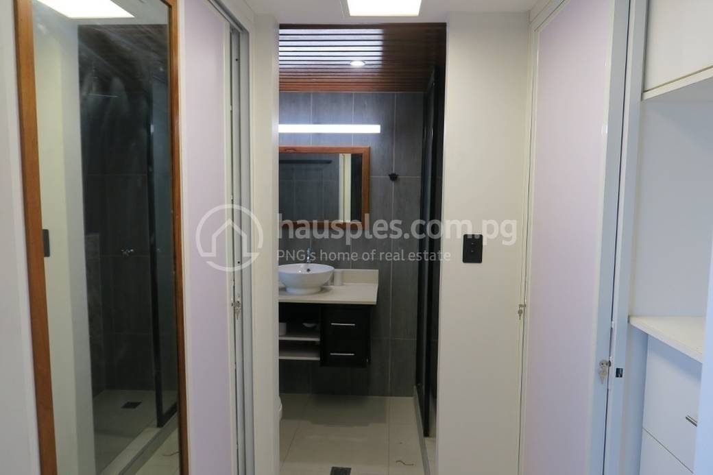 Gallery 01