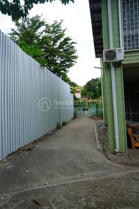 residential BlockOfUnits for sale ใน 5 mile รหัส 30882 7