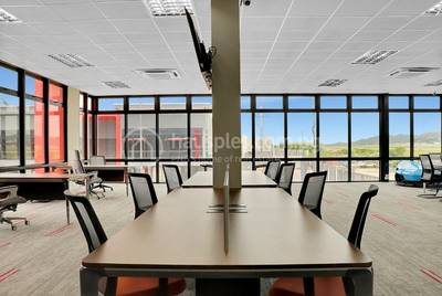 在 7 mile 区域 ID为 30890的commercial Industrial/Manufacturingfor sale项目 11