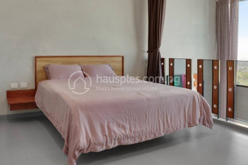 Gallery 01