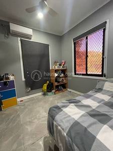 residential DuplexSemi-detached for sale ใน 4 Mile รหัส 31003 4