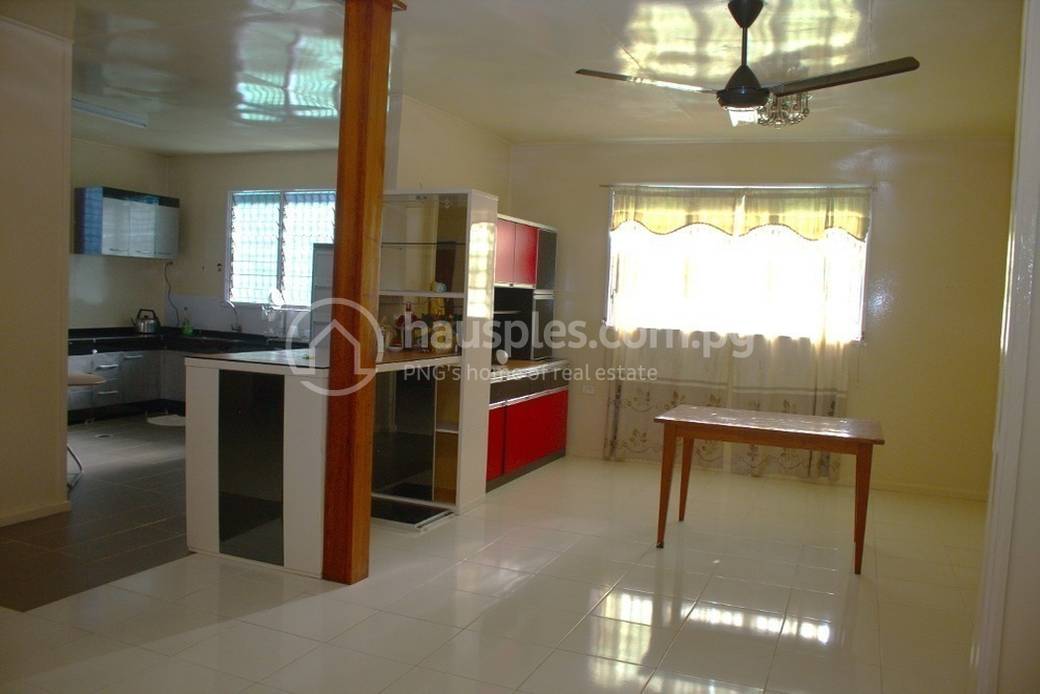 354 sqm Living Size House and lot For Sale in Alotau