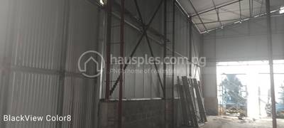 Werhaus Bilong Rentim with 8 Parking Space
