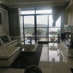 K4,000 Flat