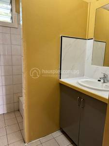 residential BlockOfUnits for rent ใน Boroko East รหัส 31330 5